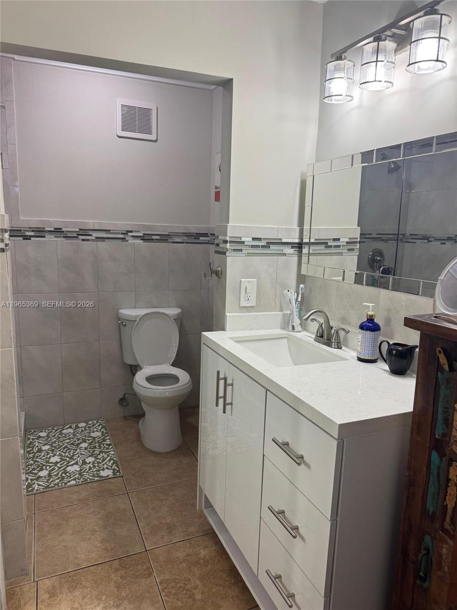 MILLER LAKE CONDO - Residential