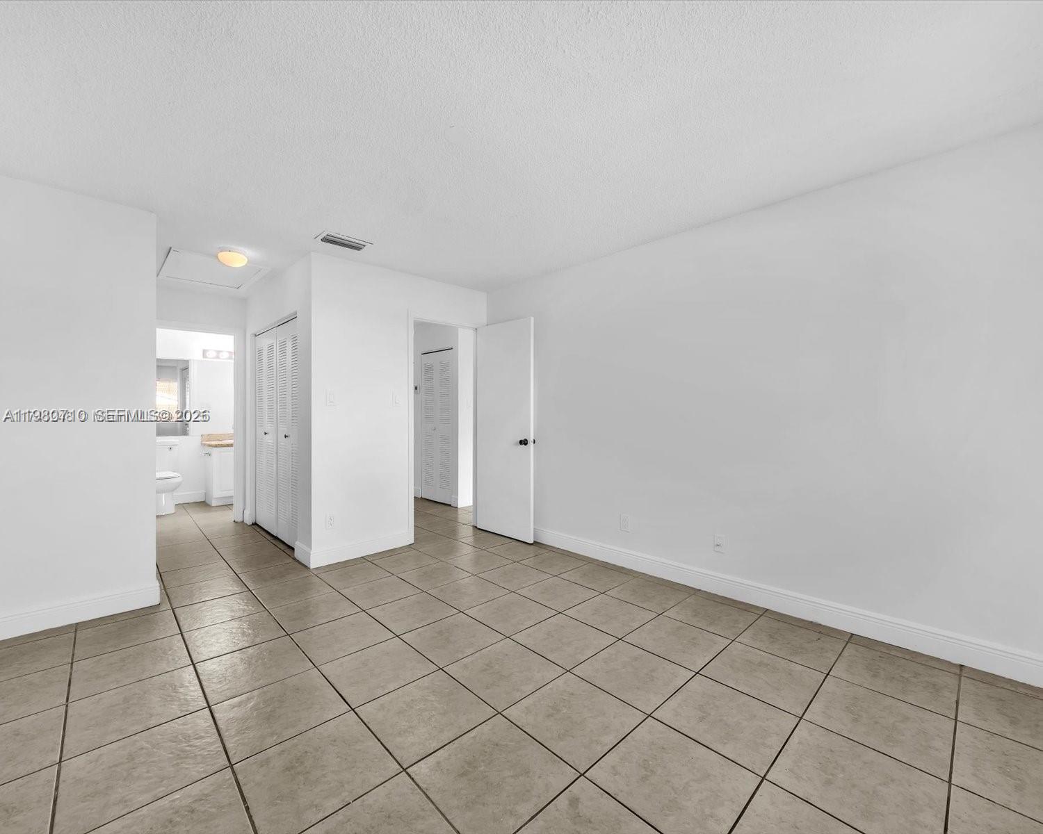 ROYAL PALM PLACE - Residential