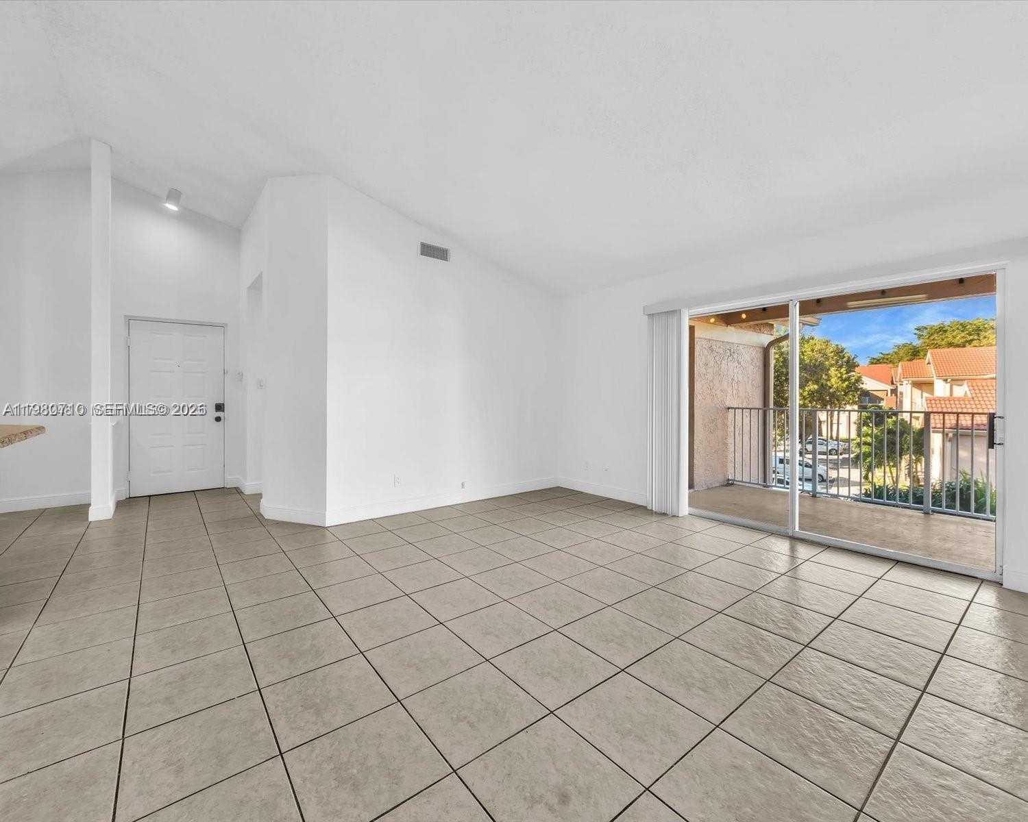 ROYAL PALM PLACE - Residential