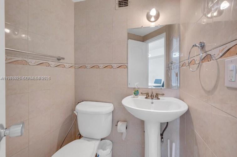 FOUR AMBASSADORS CONDO PH - Residential