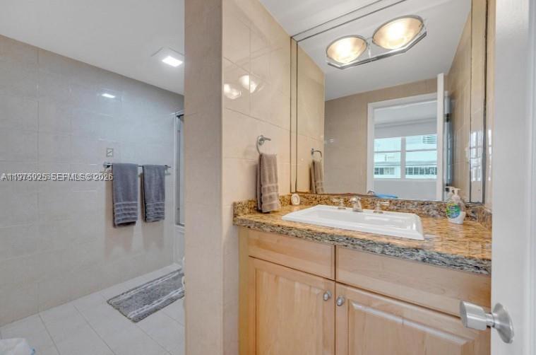 FOUR AMBASSADORS CONDO PH - Residential