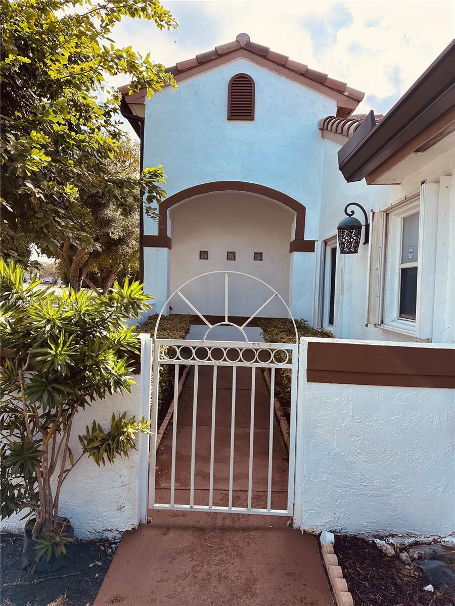 AMERITRAIL SECTION ONE - Residential Lease