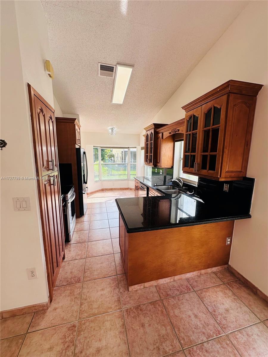 AMERITRAIL SECTION ONE - Residential Lease