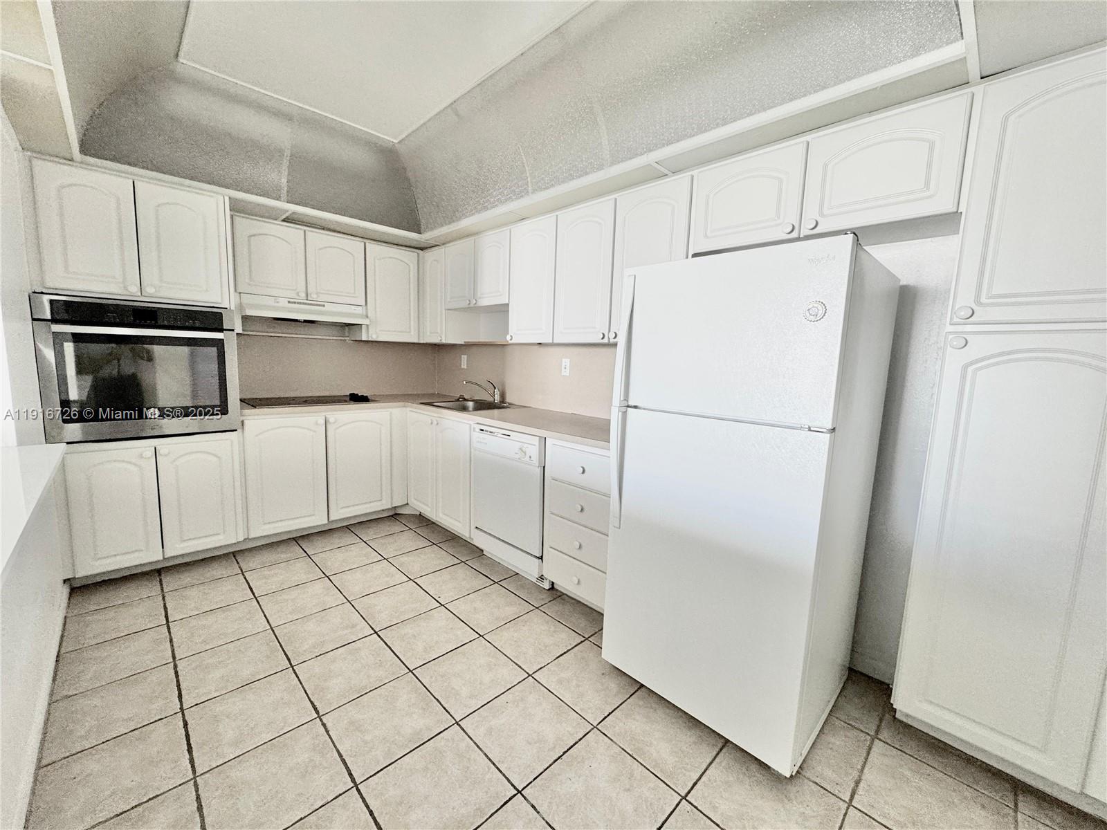 OCEANVIEW BUILDING A COND - Residential