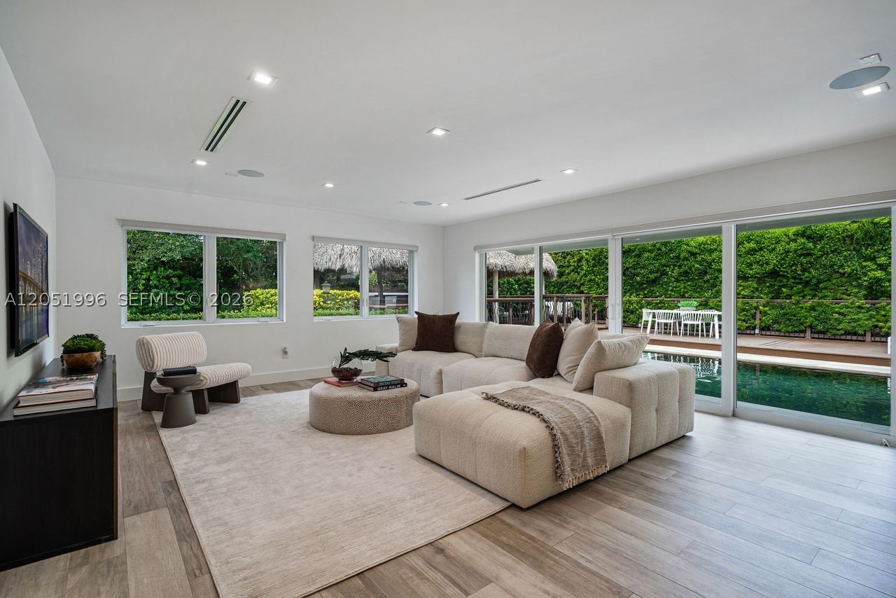 KINGS BAY SUB - Residential
