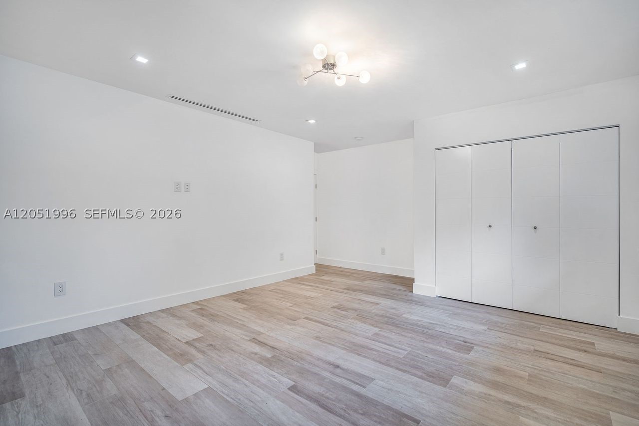 KINGS BAY SUB - Residential