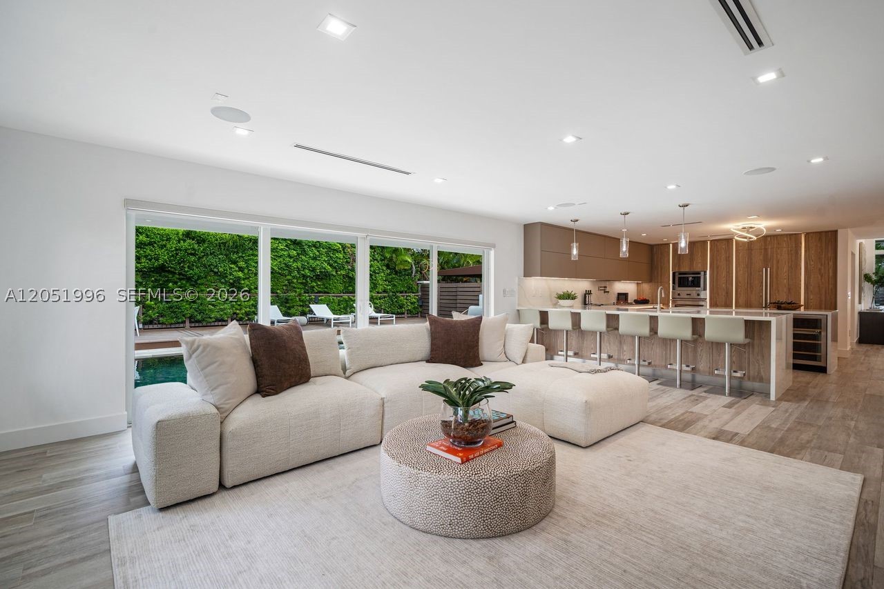 KINGS BAY SUB - Residential