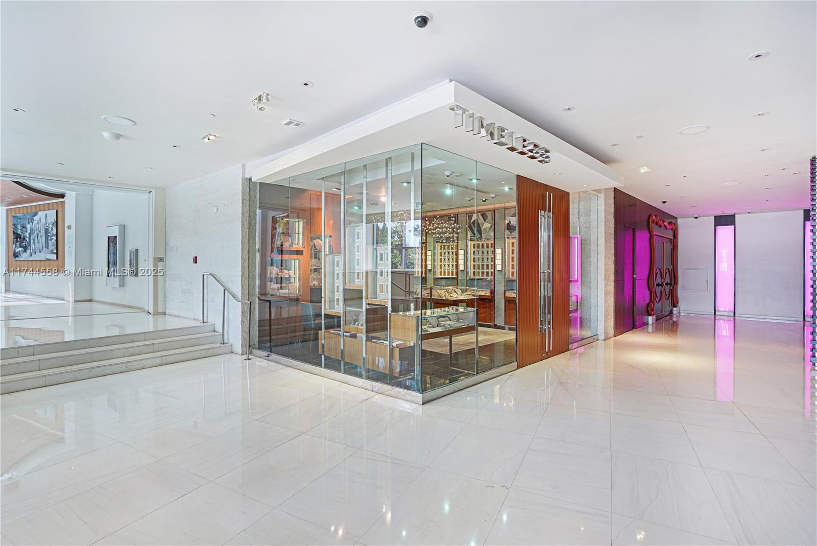 FONTAINEBLEAU II TRESOR - Residential