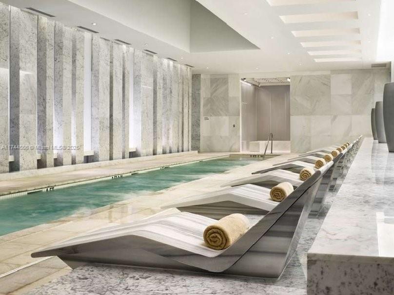 FONTAINEBLEAU II TRESOR - Residential