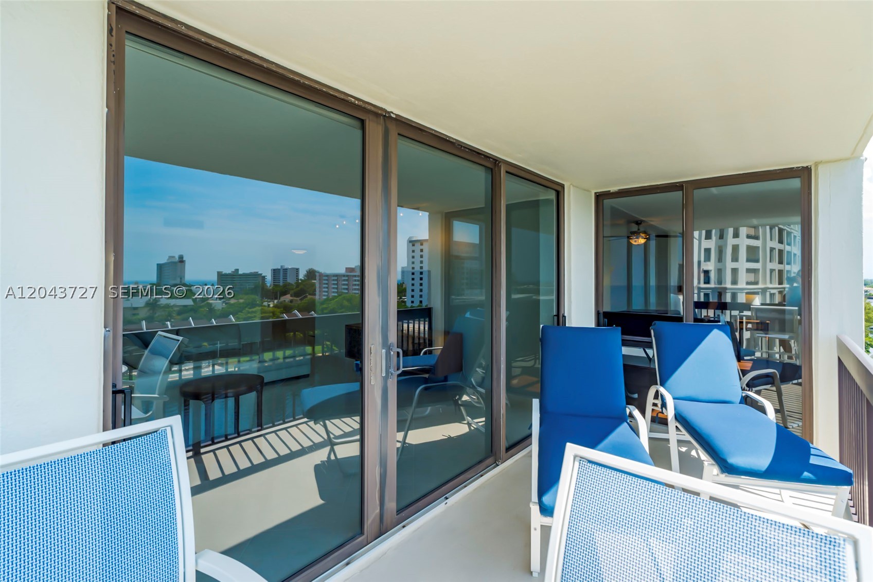 VOYAGER CONDO - Residential