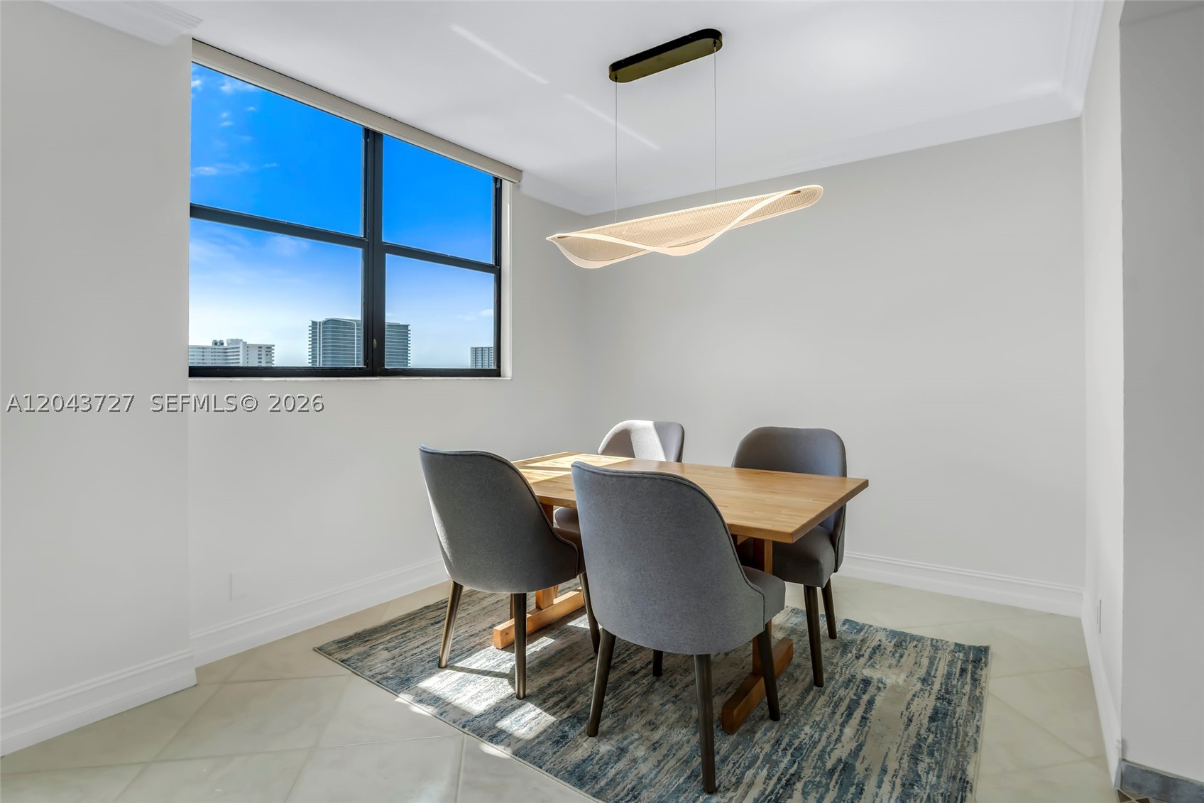 VOYAGER CONDO - Residential