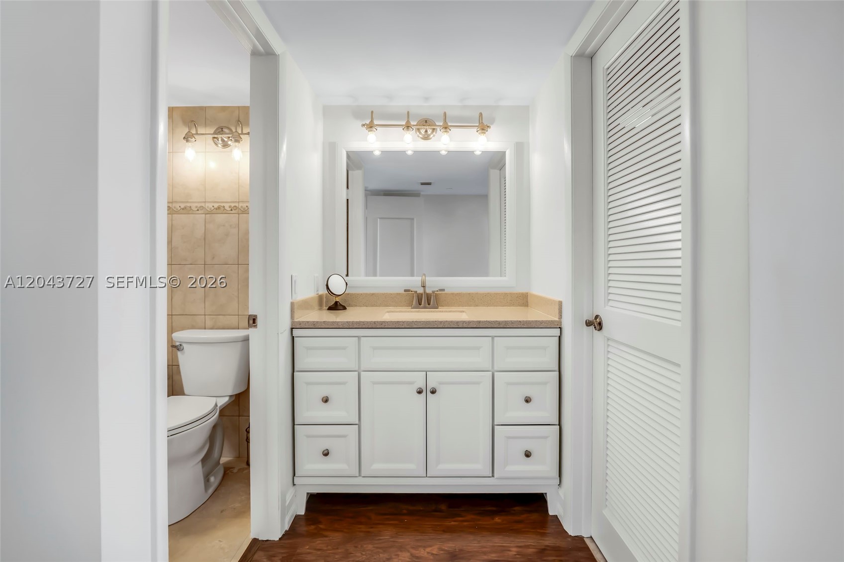 VOYAGER CONDO - Residential