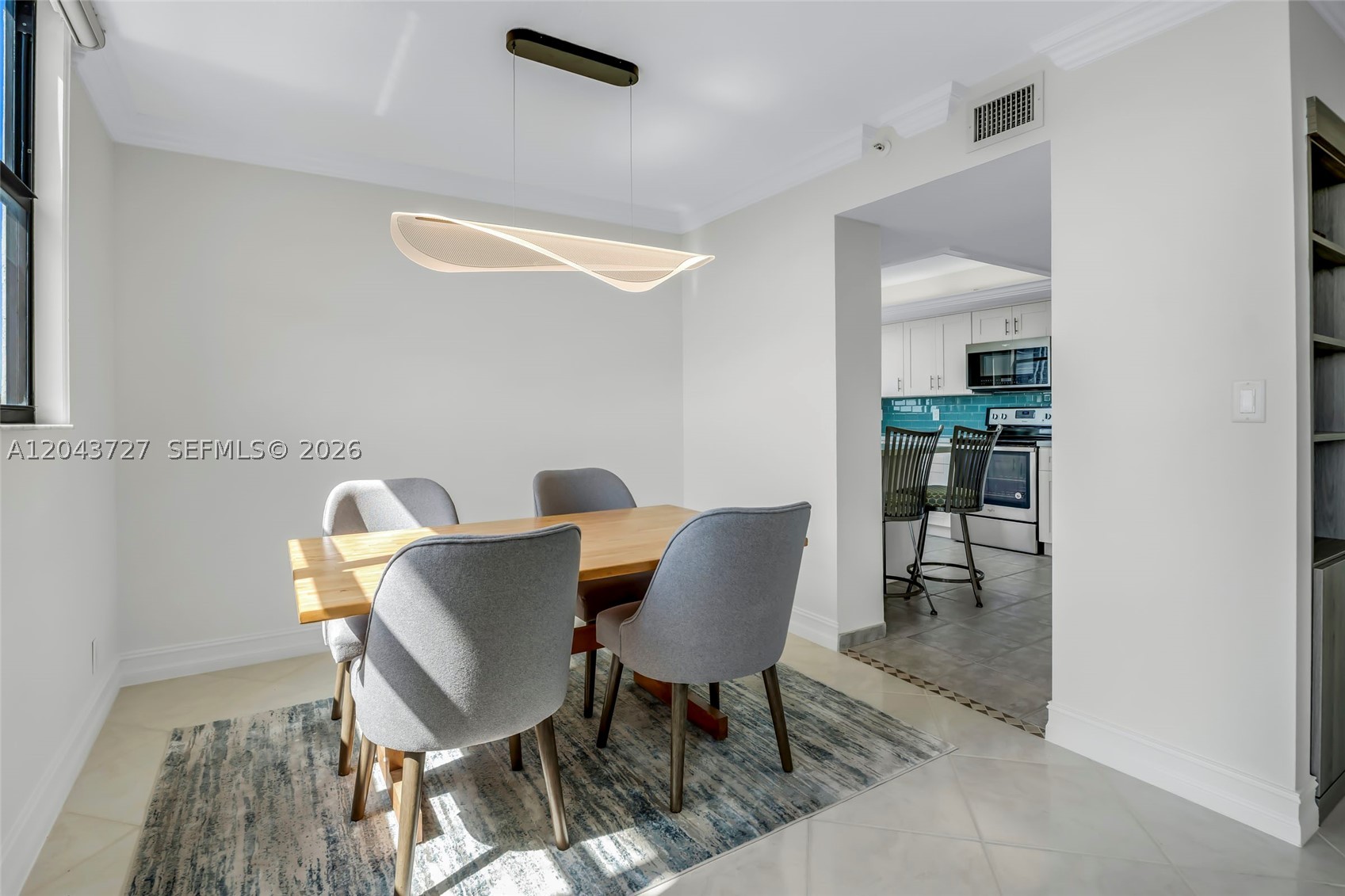 VOYAGER CONDO - Residential
