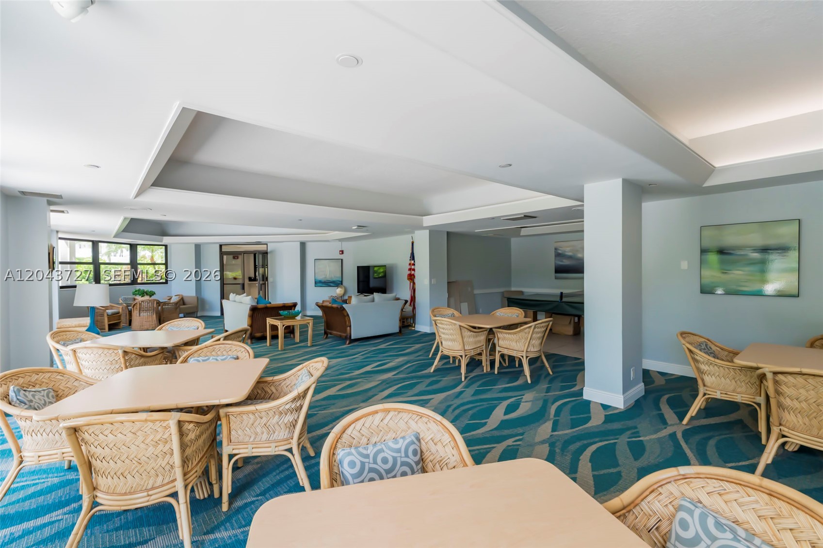 VOYAGER CONDO - Residential