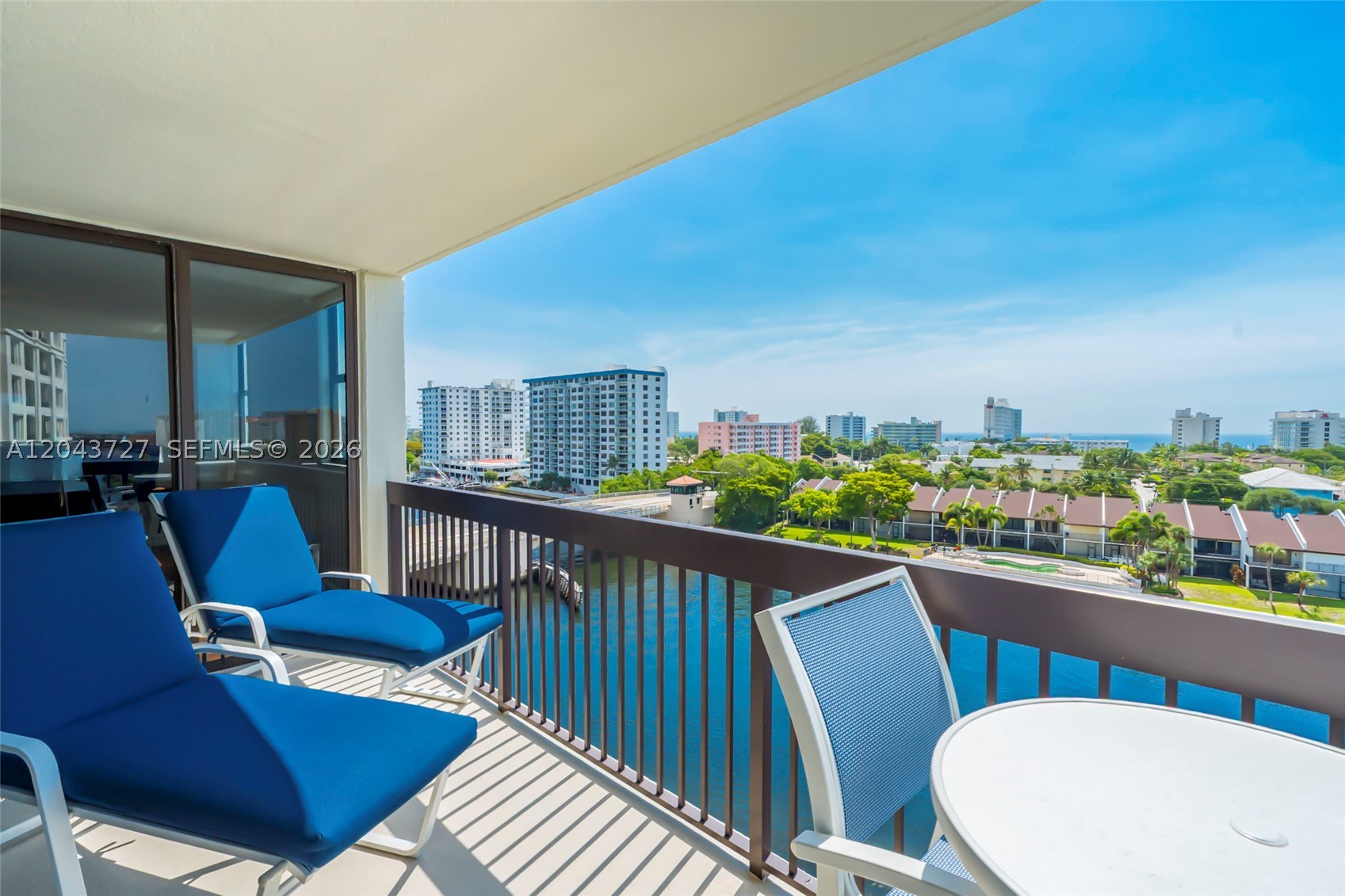 VOYAGER CONDO - Residential