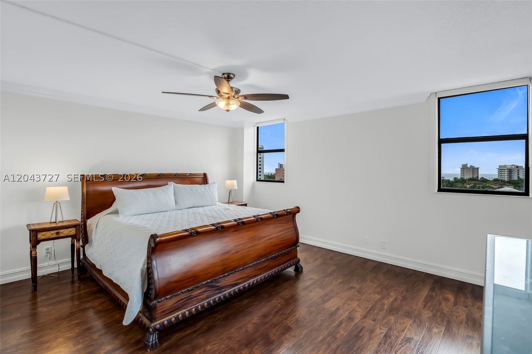 VOYAGER CONDO - Residential