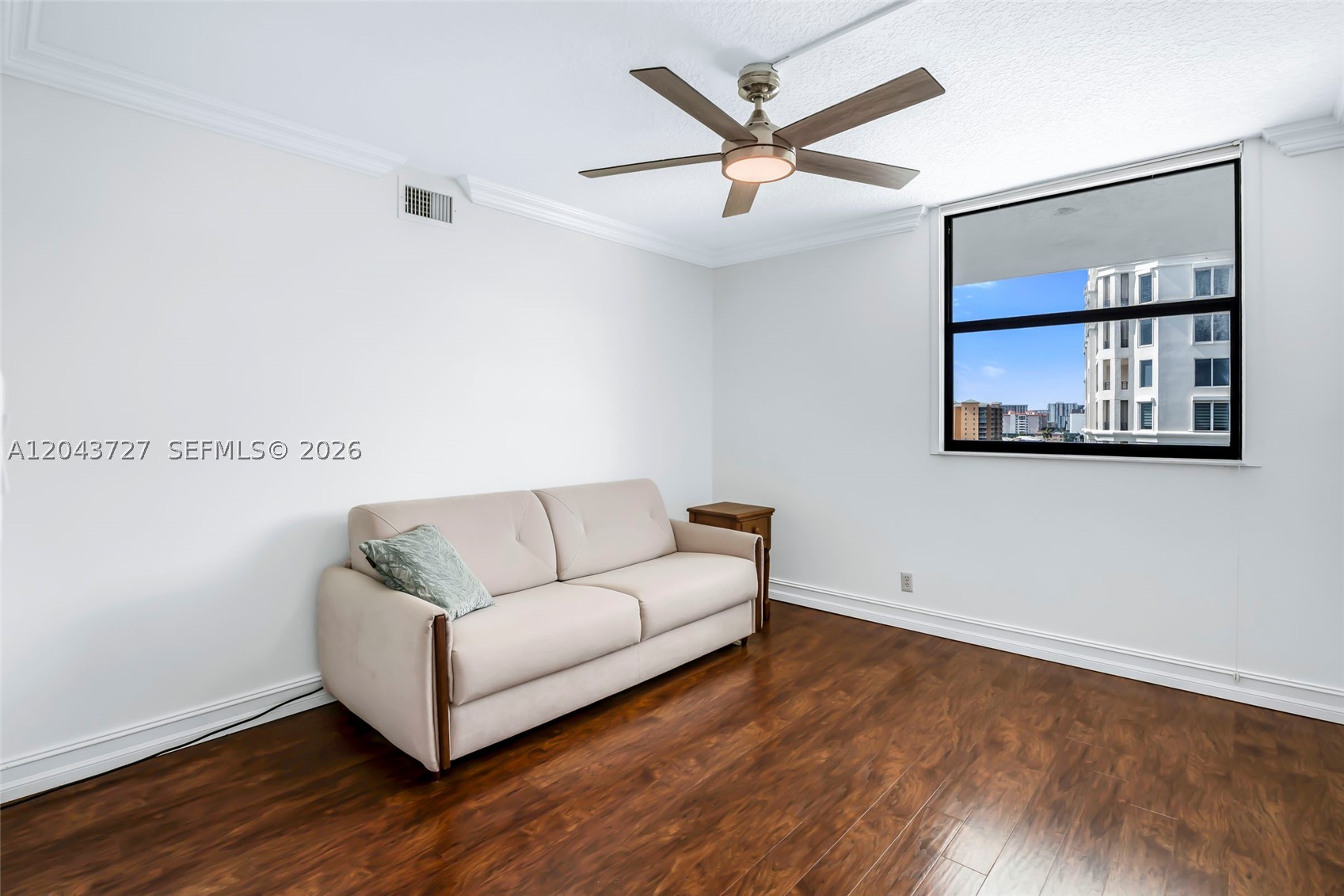VOYAGER CONDO - Residential