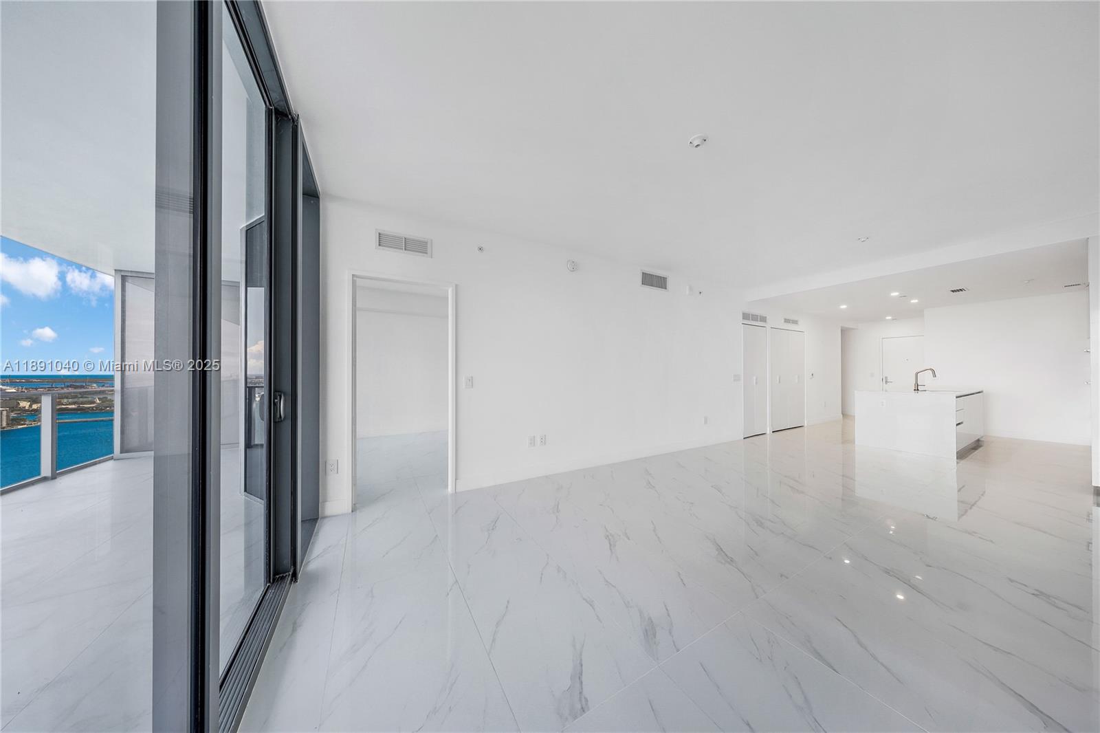 ARIA RESERVE SOUTH - Residential