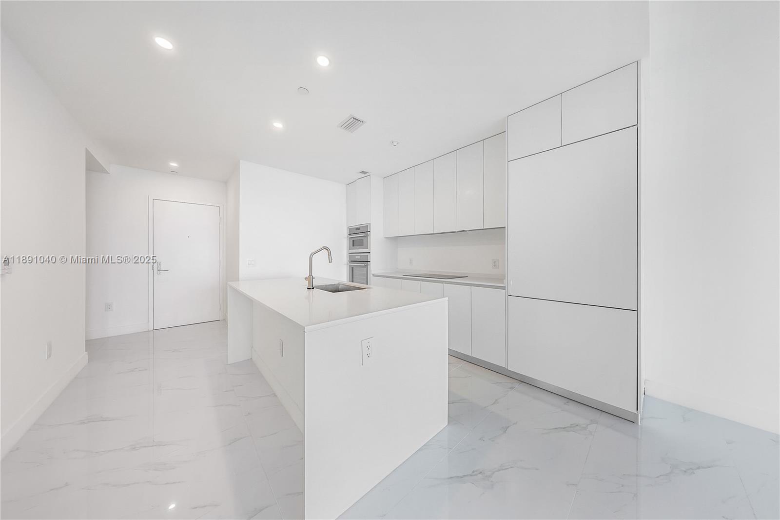 ARIA RESERVE SOUTH - Residential