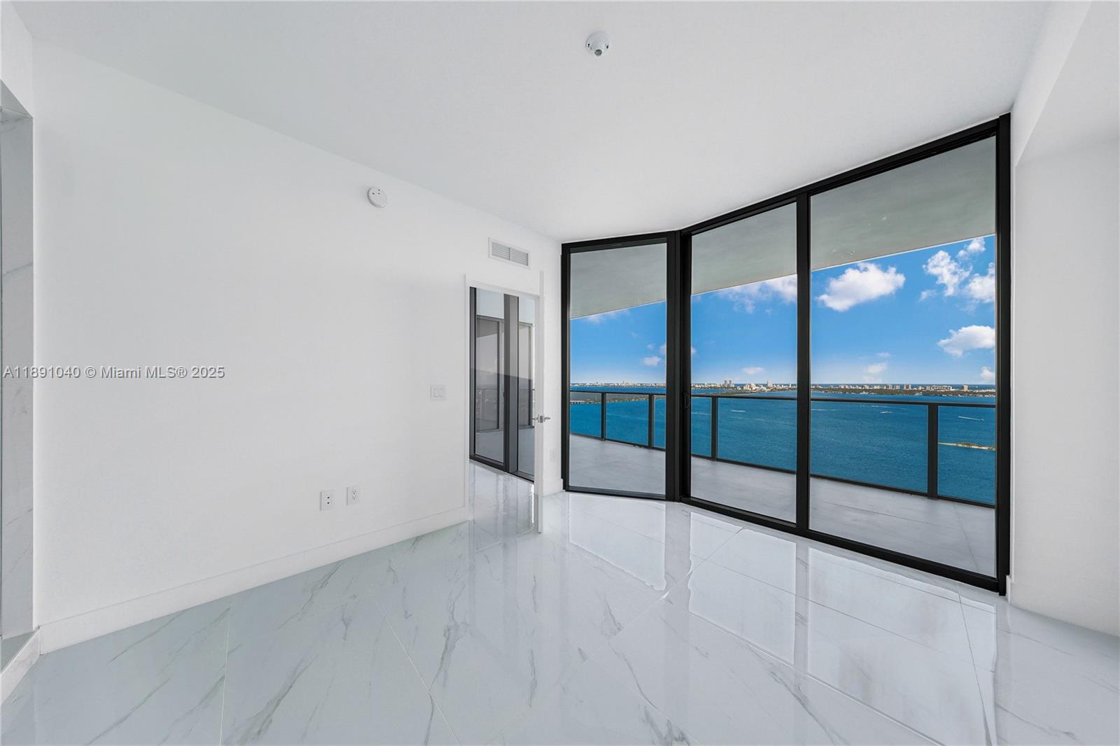 ARIA RESERVE SOUTH - Residential