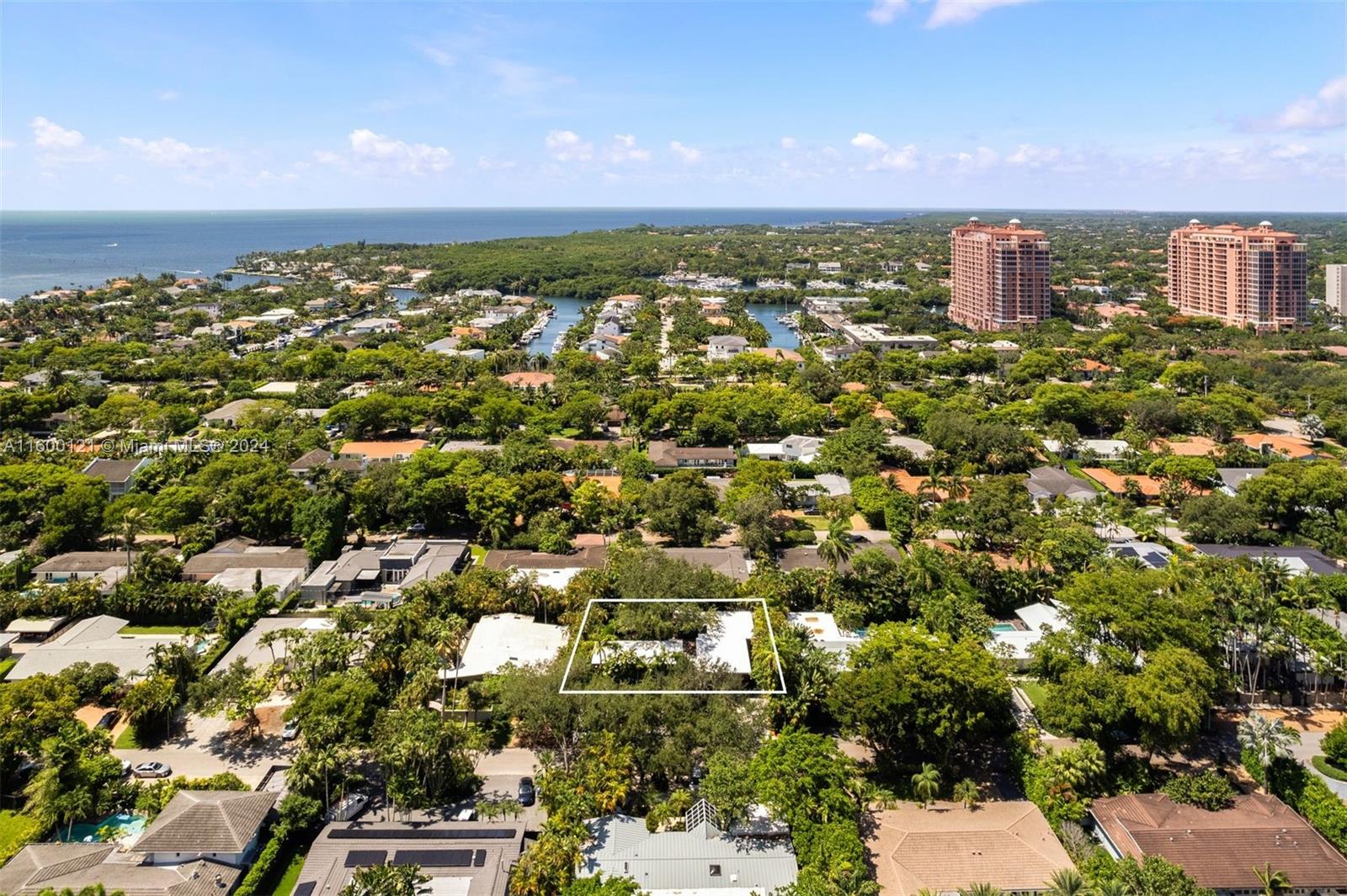 PINECREST MANOR 1ST ADDN - Residential