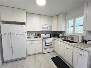 SHERIDAN LAKES CONDO HOUS - Residential