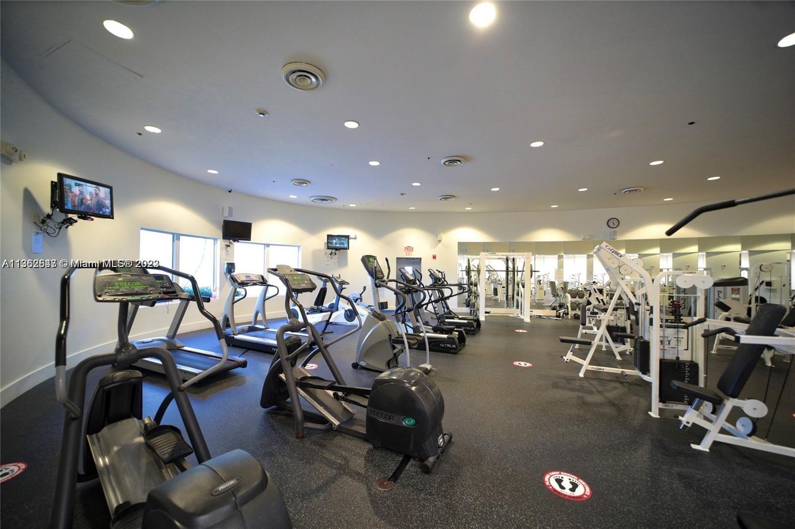 5600 CONDO - Residential Lease