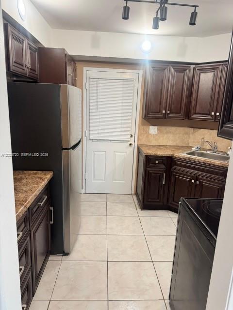LAKES OF INVERRARY CONDO - Residential Lease