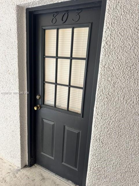 2 BEDROOMS 2 BATHROOMS CONDO UNIT FOR RENT AT THE LAKES OF INVERRARY.  SPACIOUS PRIVATE BALCONY, SECURED BUILDING ENTRY, ON-SITE MANAGEMENT, WELL-MAINTAINED COMMON AREAS.  COMMUNITY IS CLOSE TO THE TURNPIKE, I-95, AND FORT LAUDERDALE BEACHES.