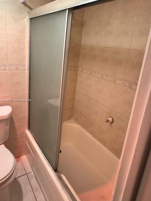 LAKES OF INVERRARY CONDO - Residential Lease