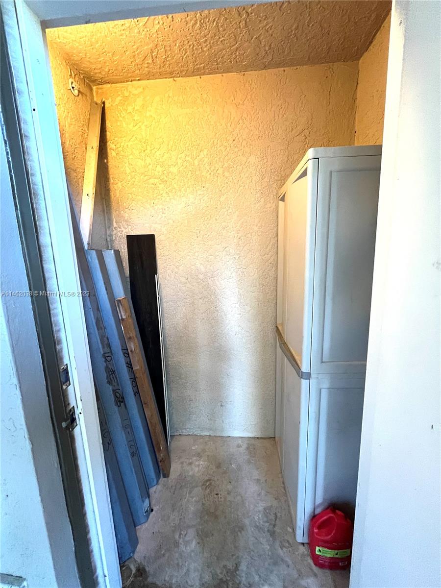 EVERGREEN LAKES CONDO - Residential Lease