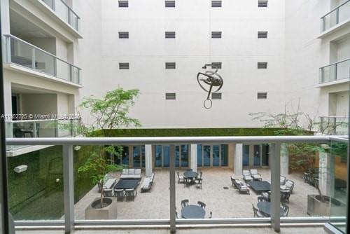 COSTA HOLLYWOOD CONDO - Residential