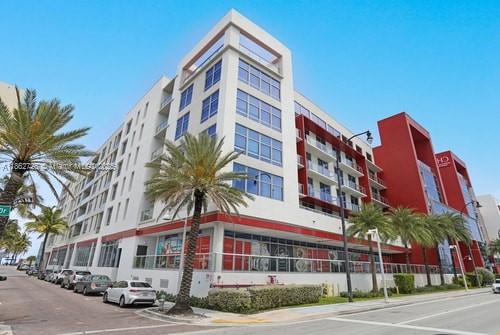 COSTA HOLLYWOOD CONDO - Residential