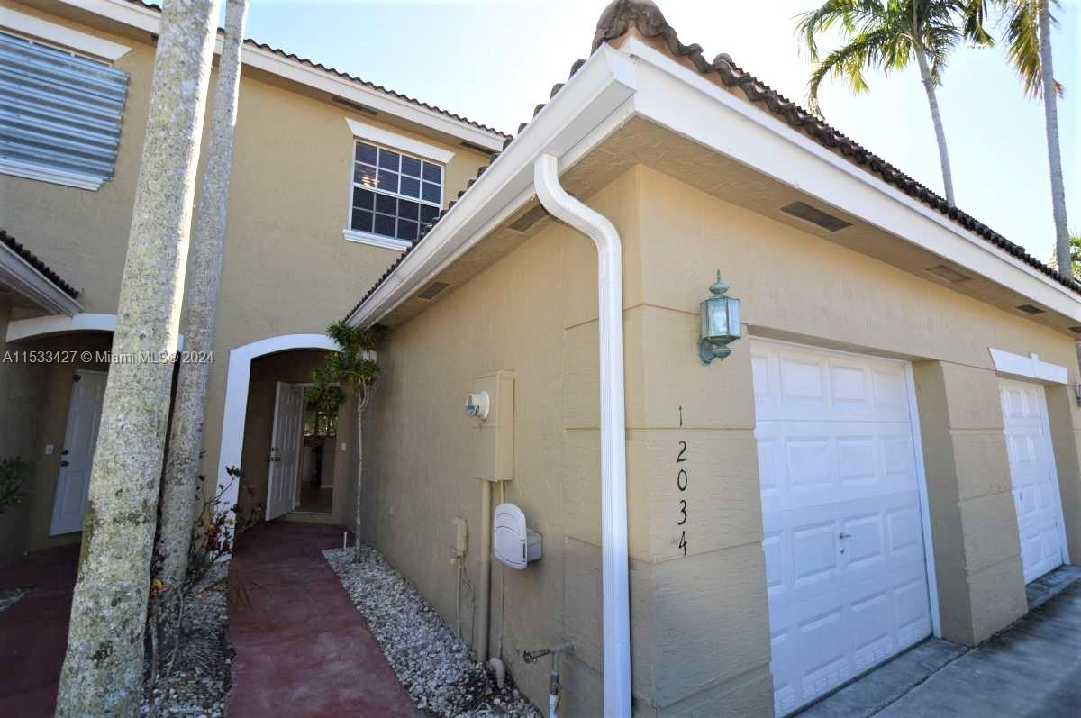 PELICAN POINTE - Residential Lease