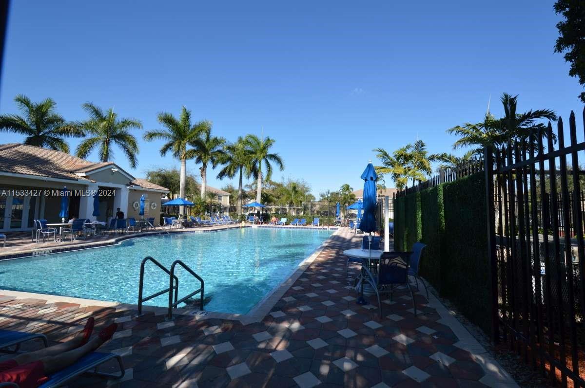 PELICAN POINTE - Residential Lease