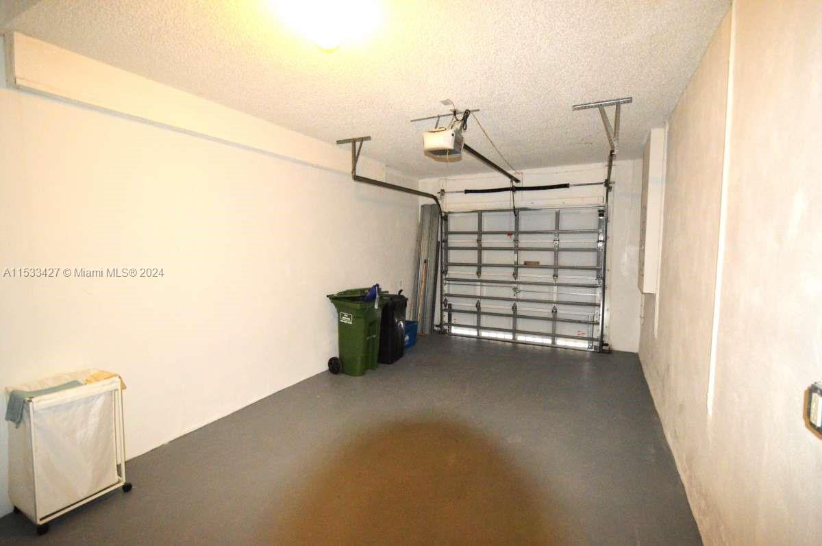 PELICAN POINTE - Residential Lease