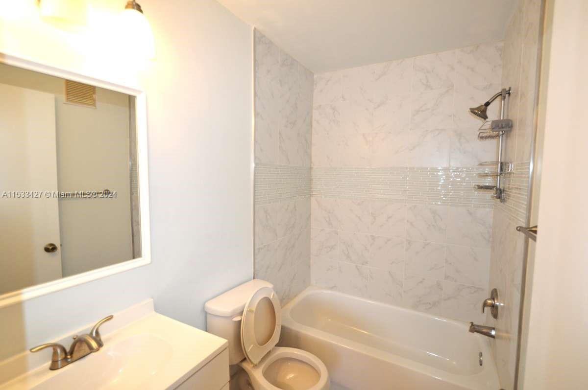 PELICAN POINTE - Residential Lease