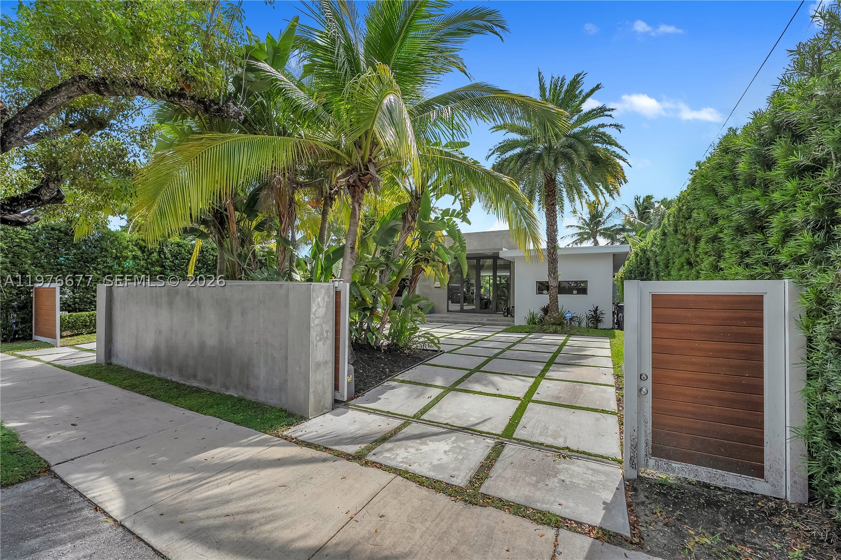 BISCAYNE POINT - Residential