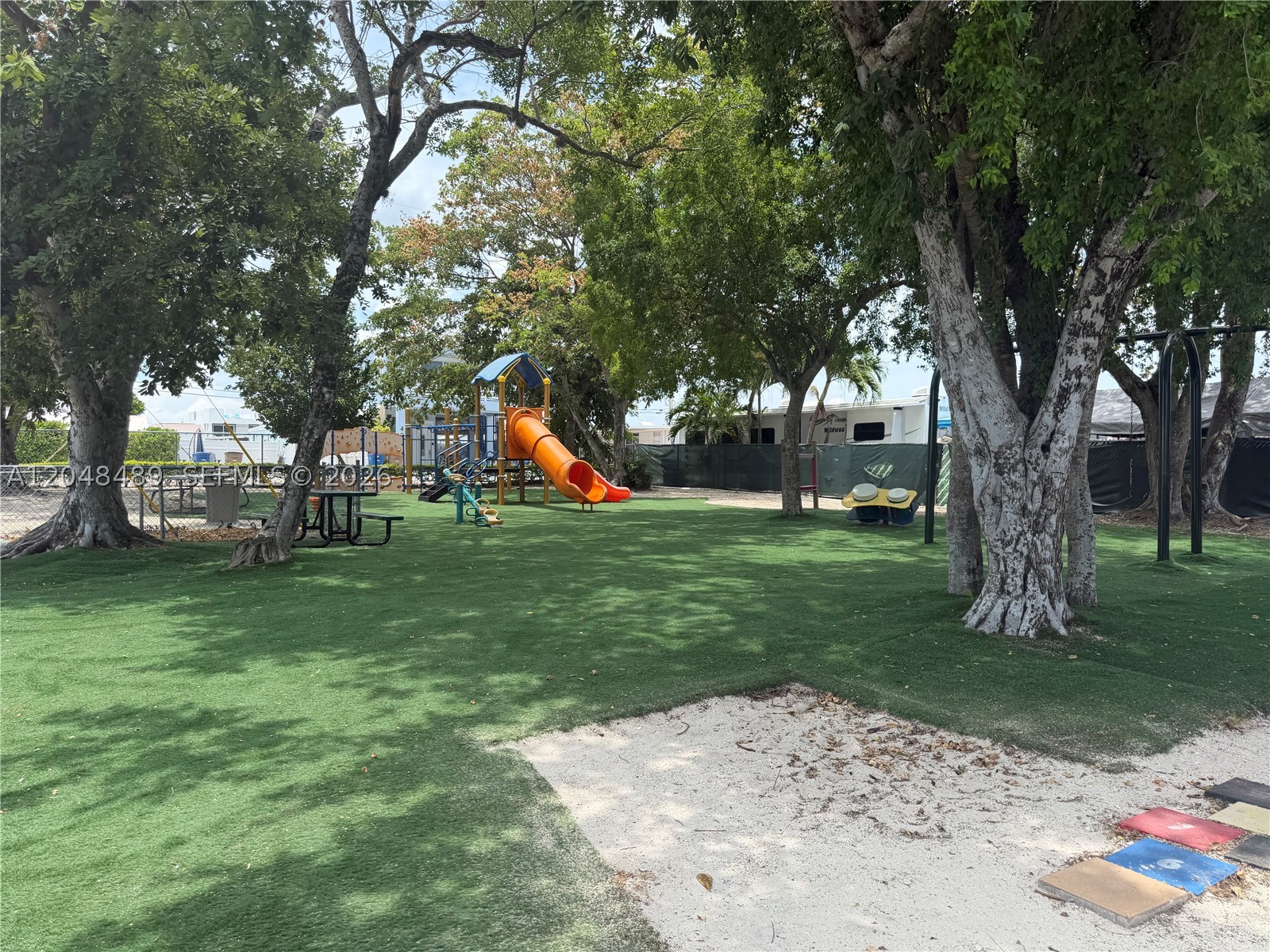 CALUSA CAMPGROUND - Land