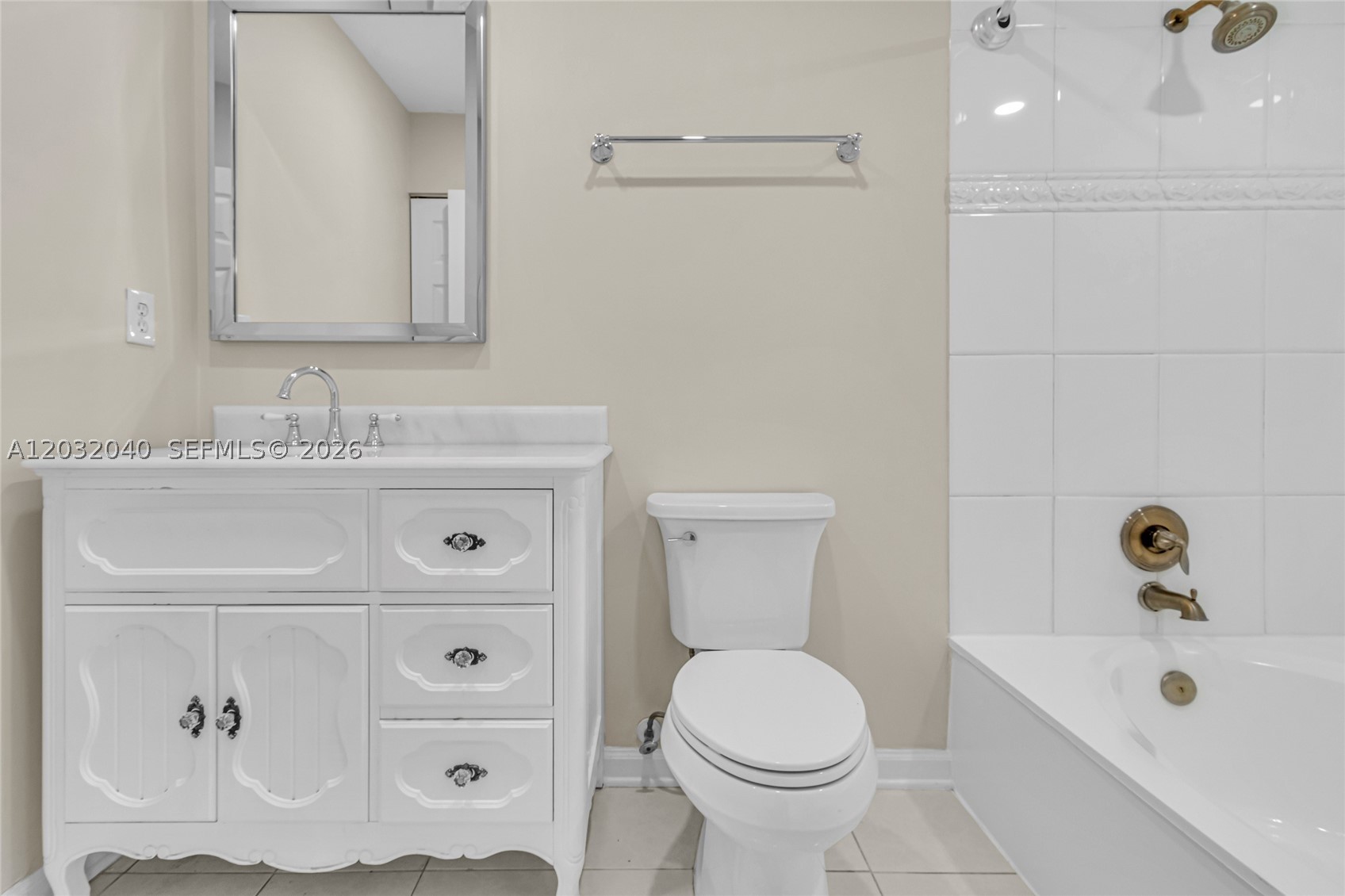WIMBLEDON AT JACARANDA CO - Residential