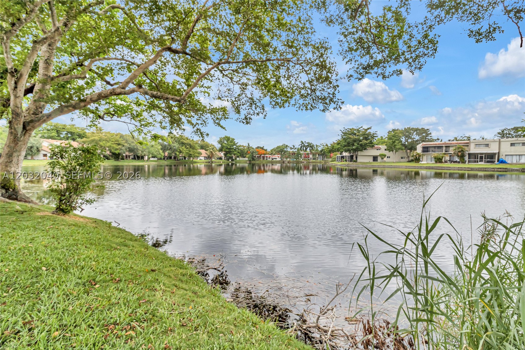 WIMBLEDON AT JACARANDA CO - Residential