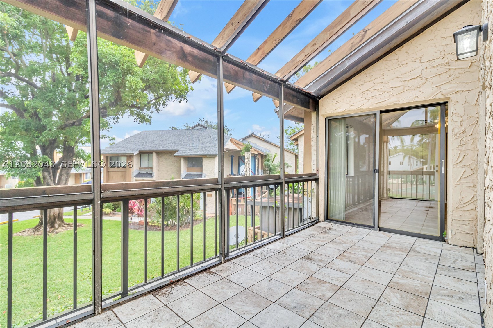 WIMBLEDON AT JACARANDA CO - Residential