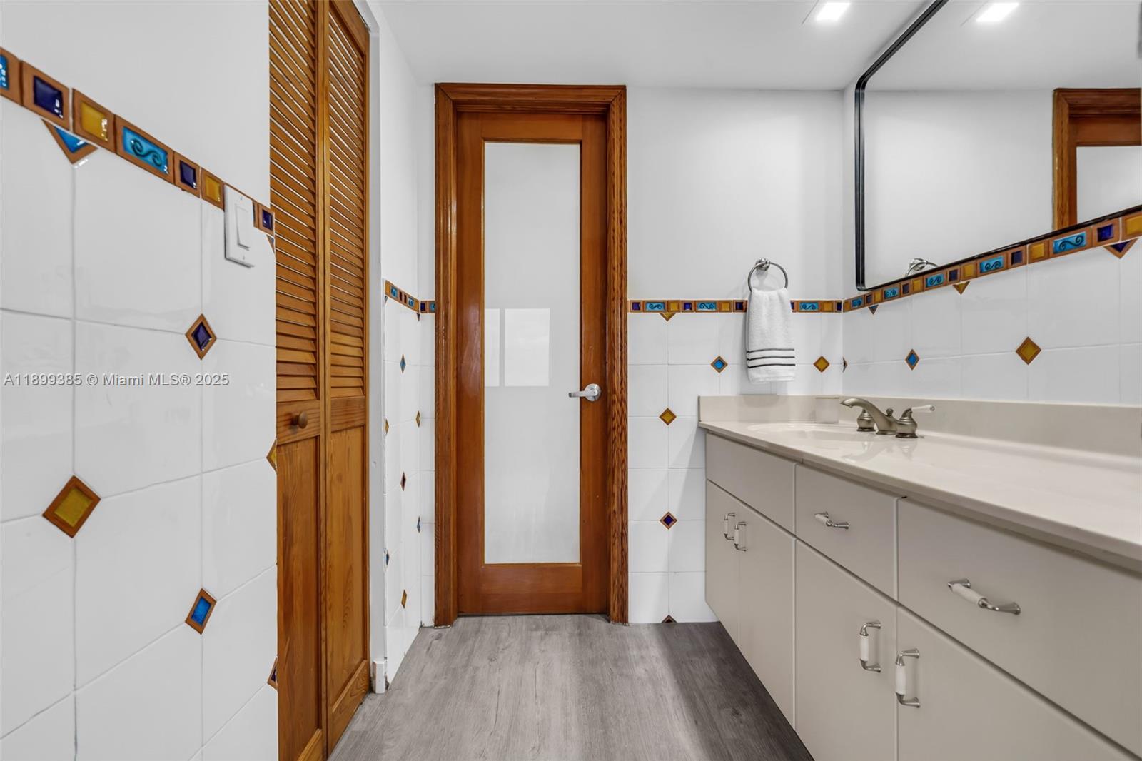 BRICKELL BAY CLUB CONDO - Residential