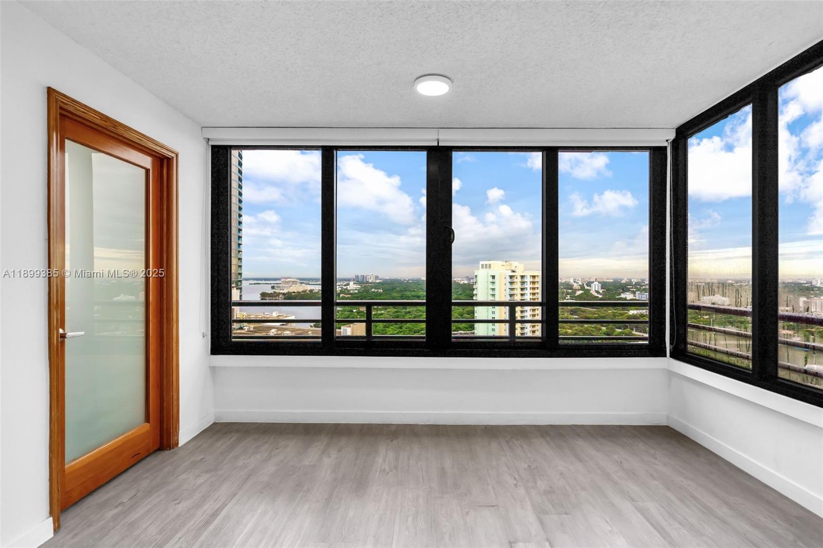 BRICKELL BAY CLUB CONDO - Residential
