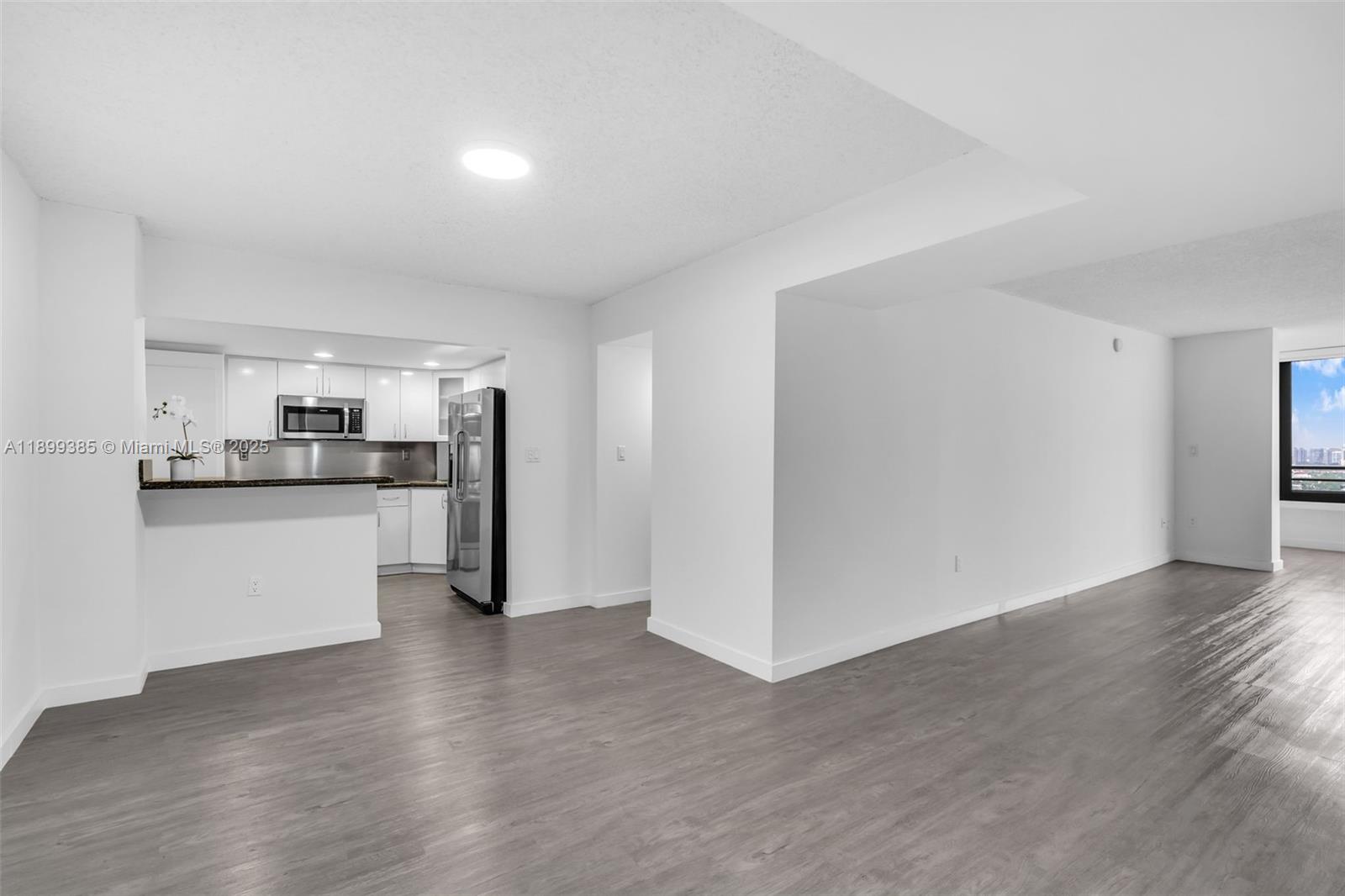 BRICKELL BAY CLUB CONDO - Residential