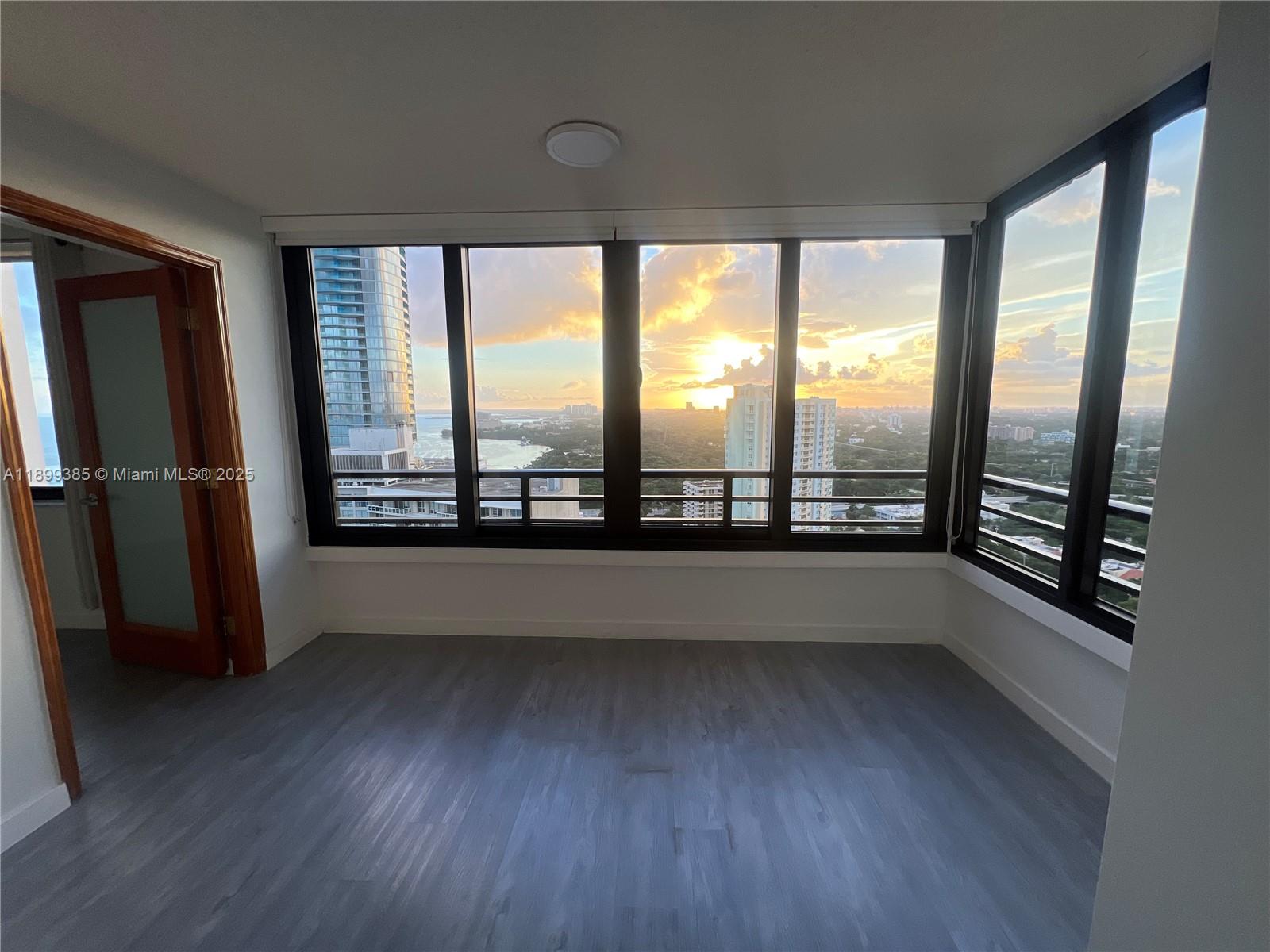BRICKELL BAY CLUB CONDO - Residential