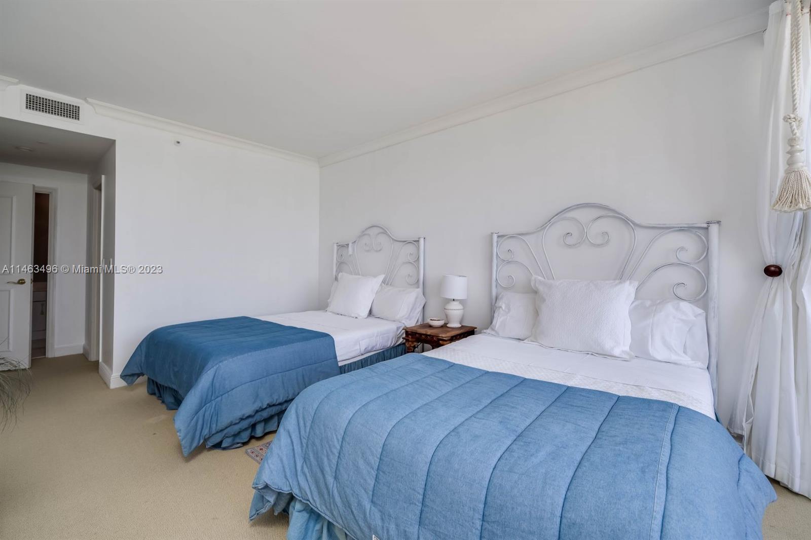 MAJESTIC TOWER - Residential Lease
