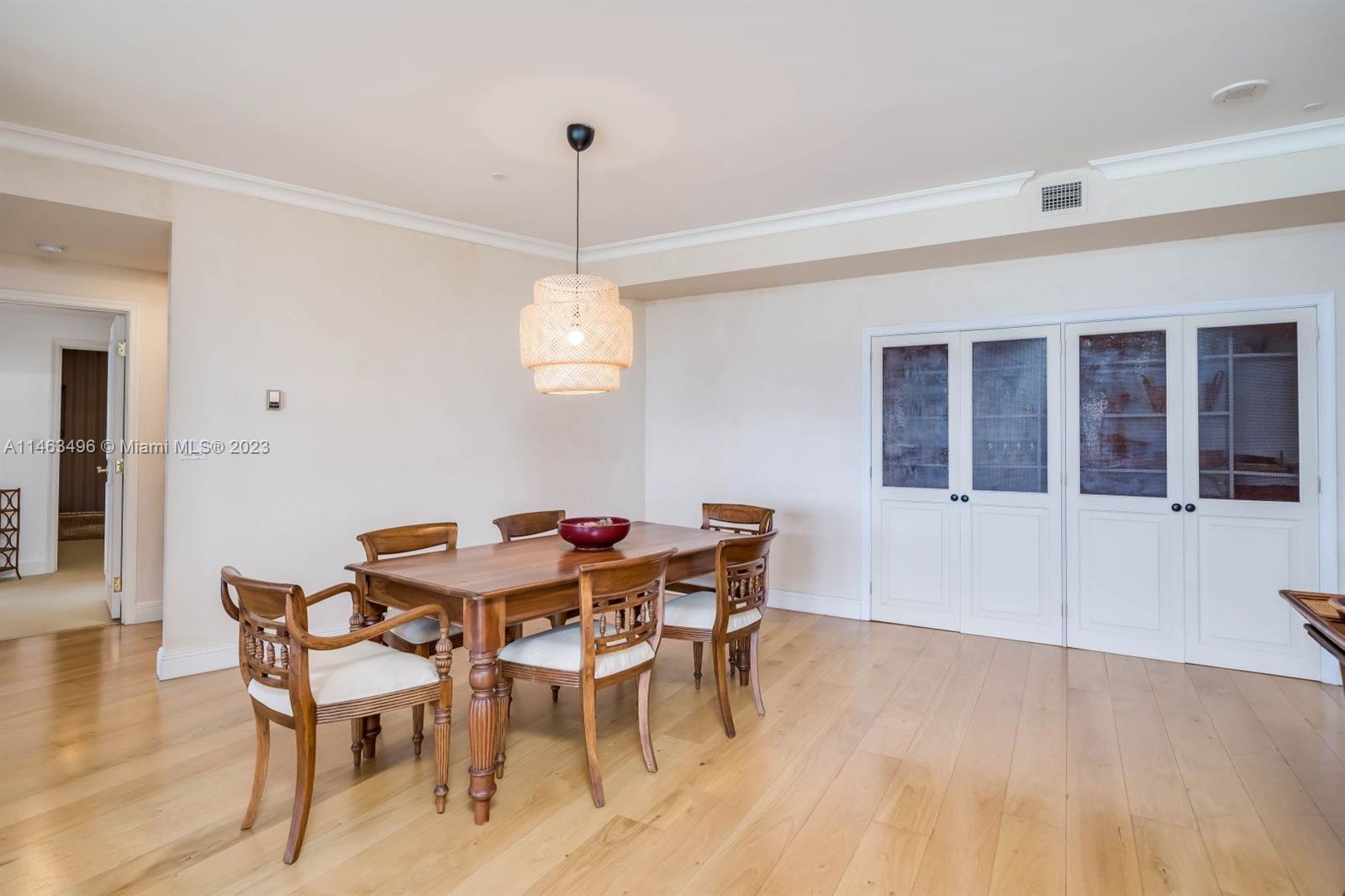 MAJESTIC TOWER - Residential Lease