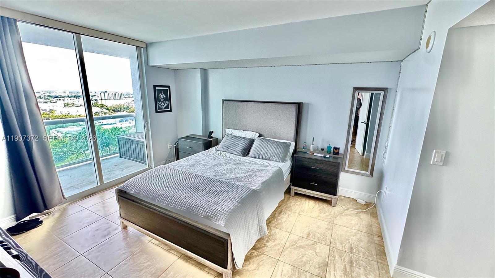 1800 CLUB CONDO - Residential