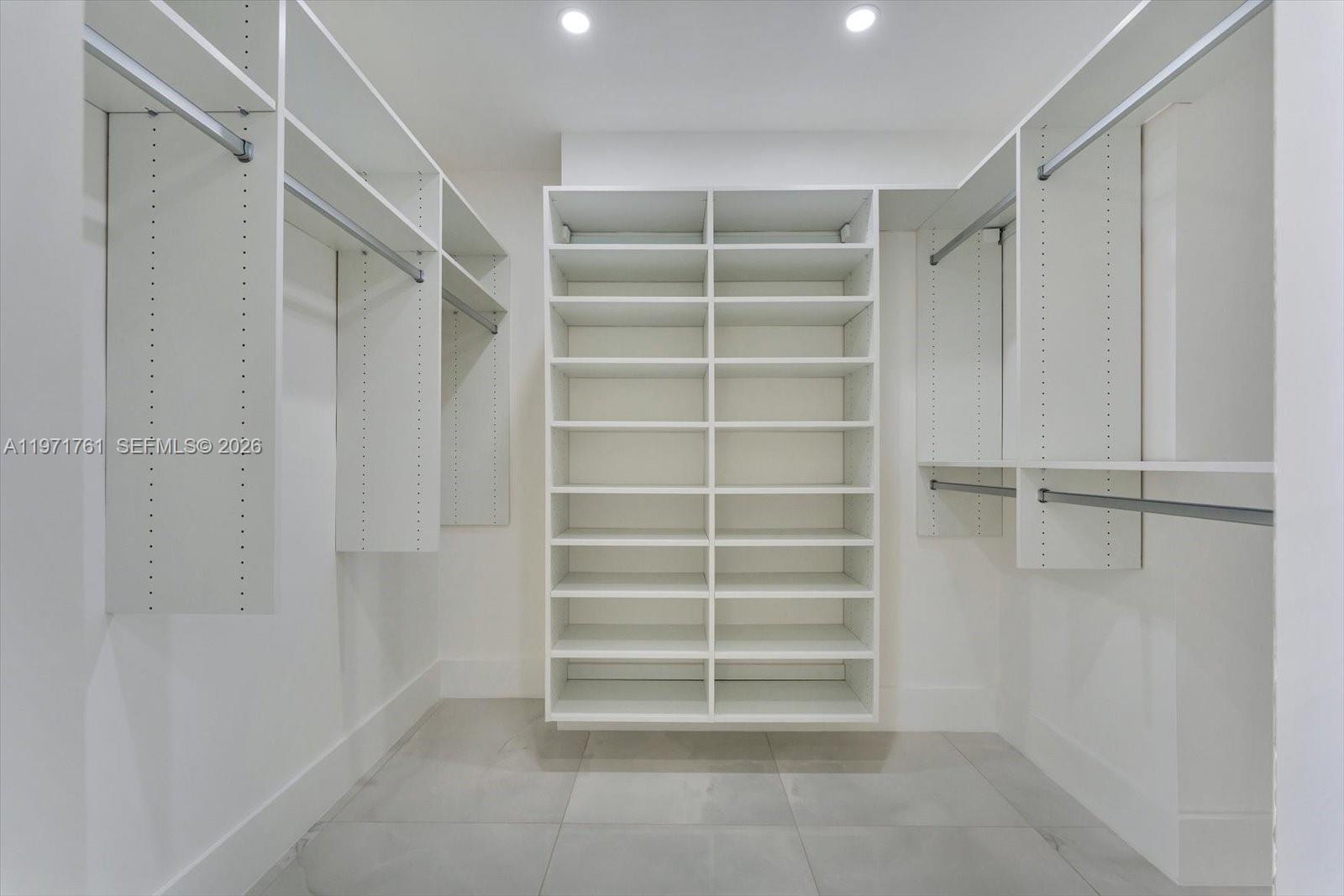 THE TOWER RESIDENCES COND - Residential